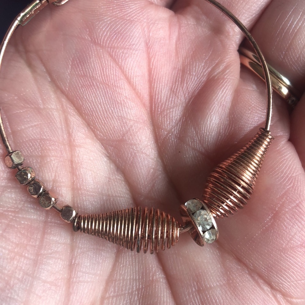 Rose gold colored hoops - Picture 3 of 3